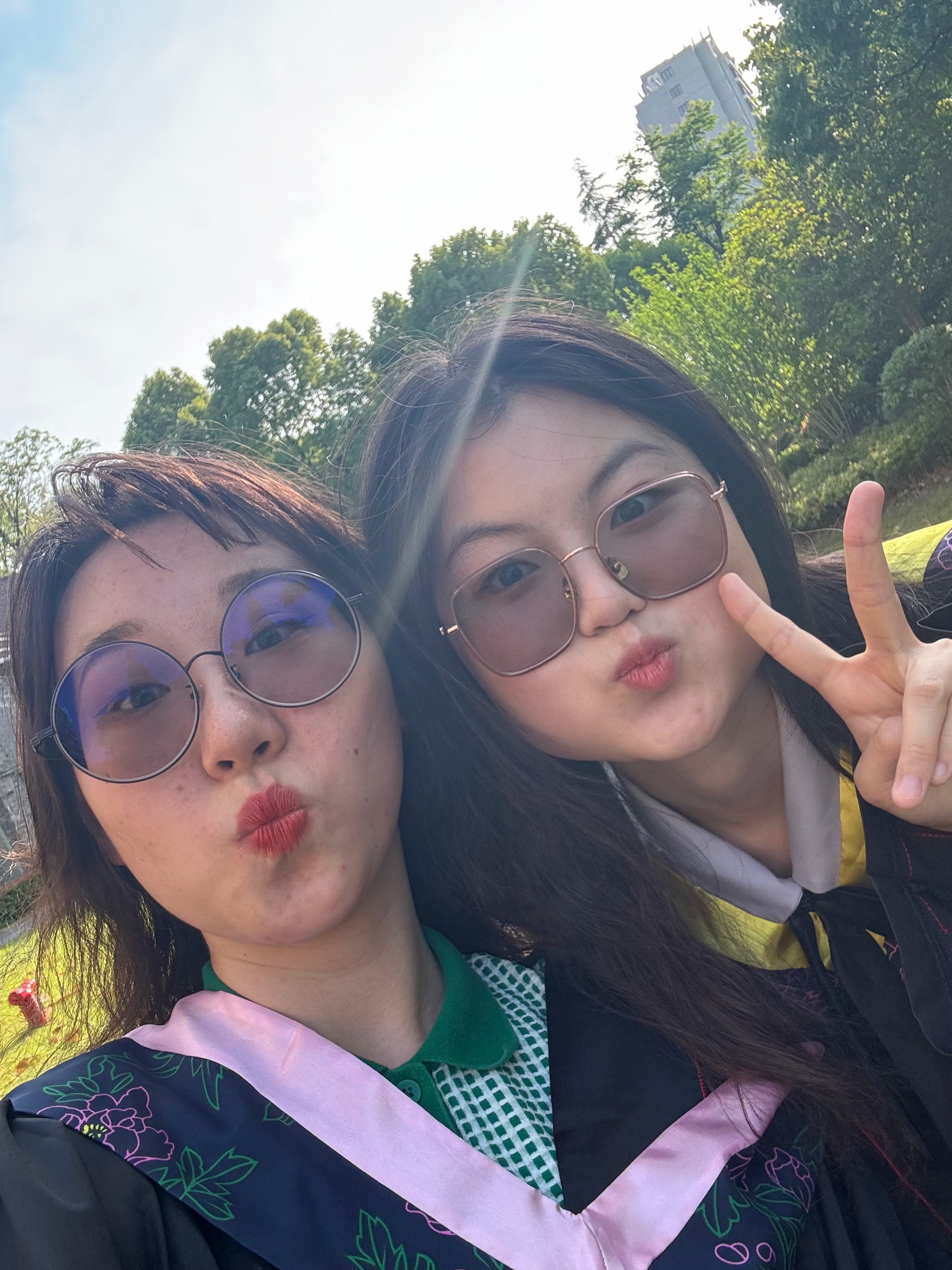😗😗