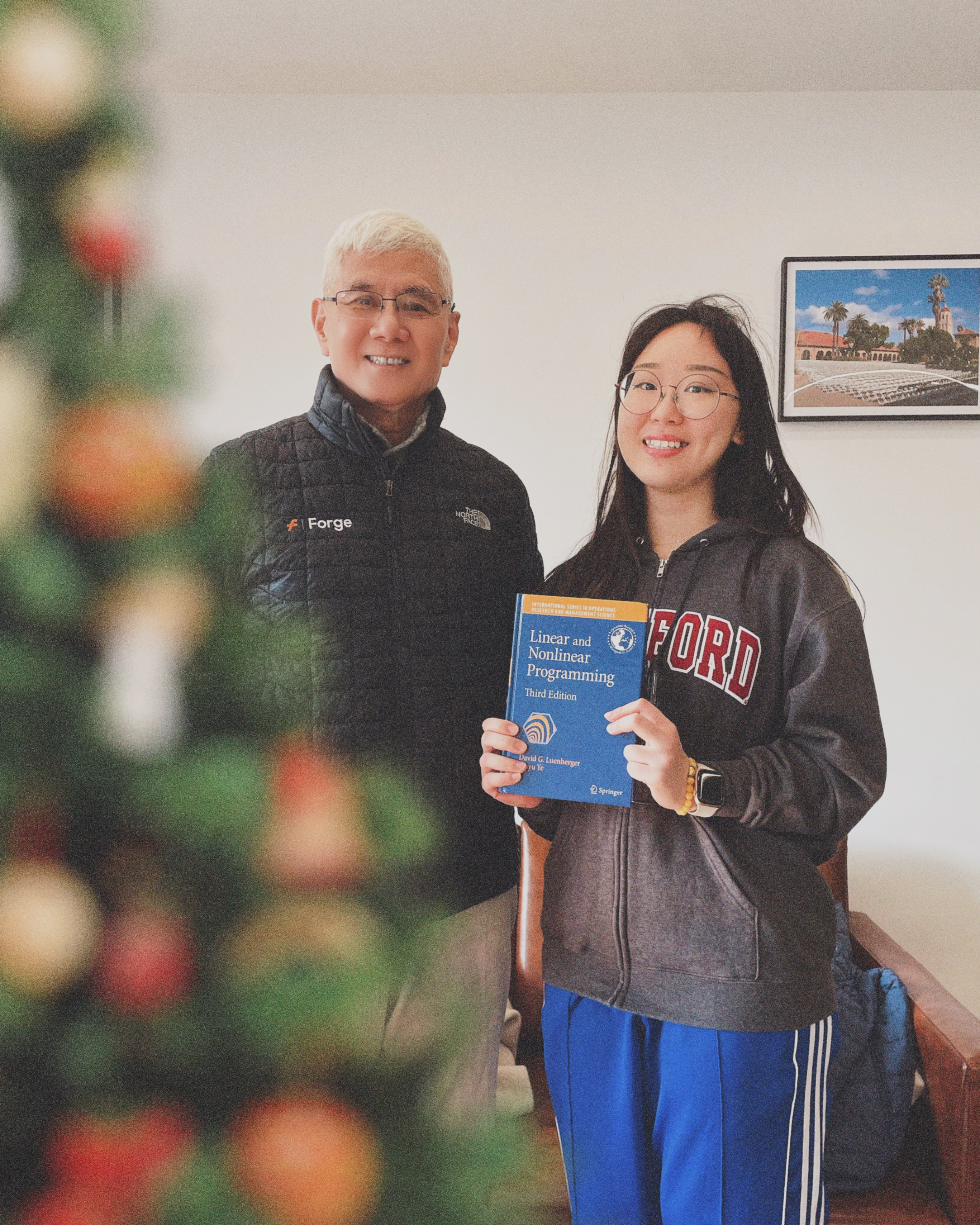 Professor Yinyu Ye is in Shanghai recently. He&rsquo;s my boss&rsquo;s phd advisor and I&rsquo;m really luck to have had an opportunity to meet and talk to him. He kindly replied my email, came to the office right before our date and it was such a lovely time spent with him.